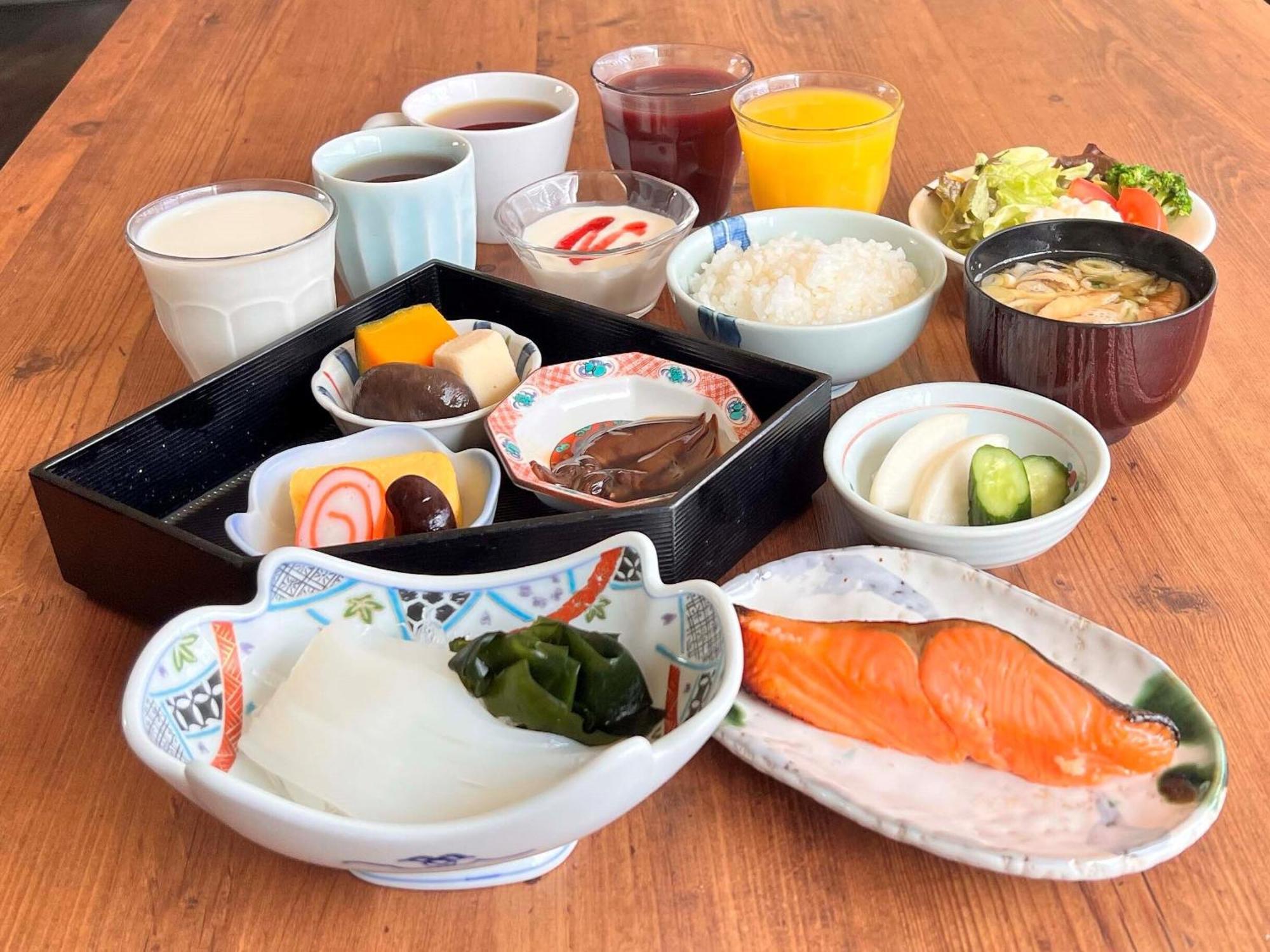 Kanazawa Manten Hotel Ekimae Экстерьер фото